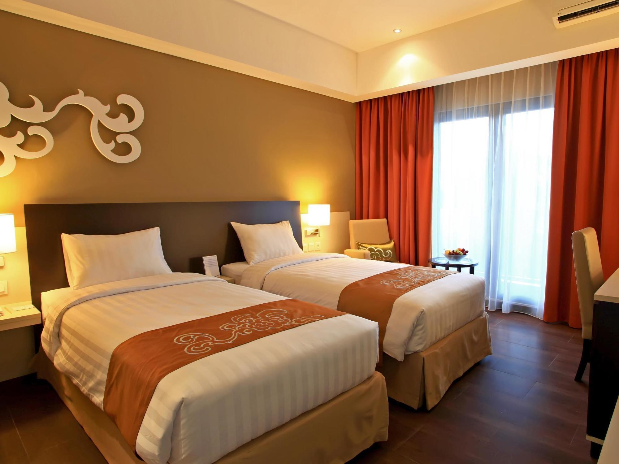 Soll Marina Hotel & Conference Center Bangka Пангкал-Пінанг Екстер'єр фото
